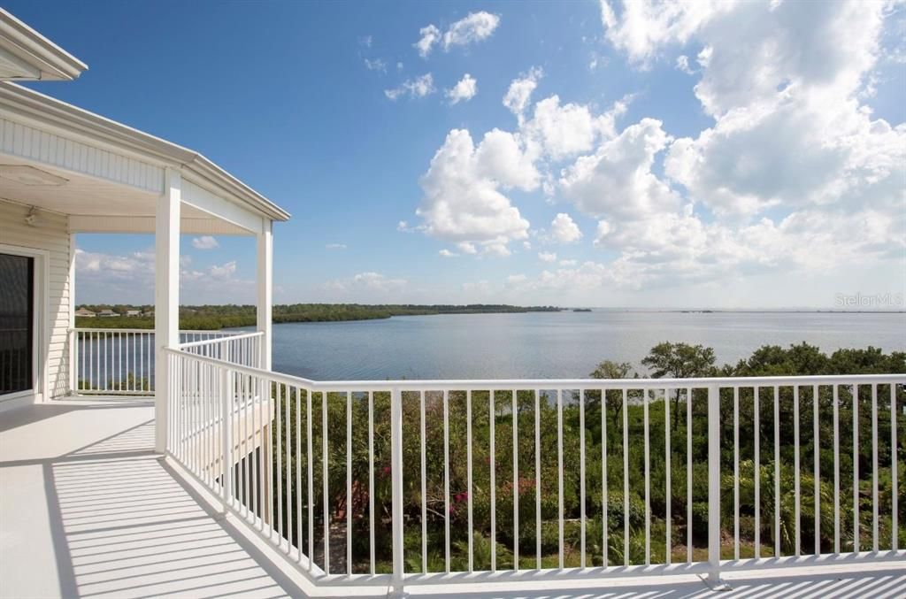 For Sale: $2,198,500 (5 beds, 3 baths, 4092 Square Feet)