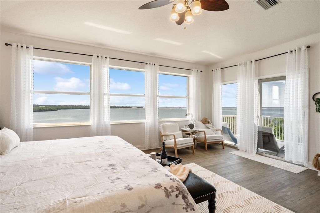 For Sale: $2,198,500 (5 beds, 3 baths, 4092 Square Feet)