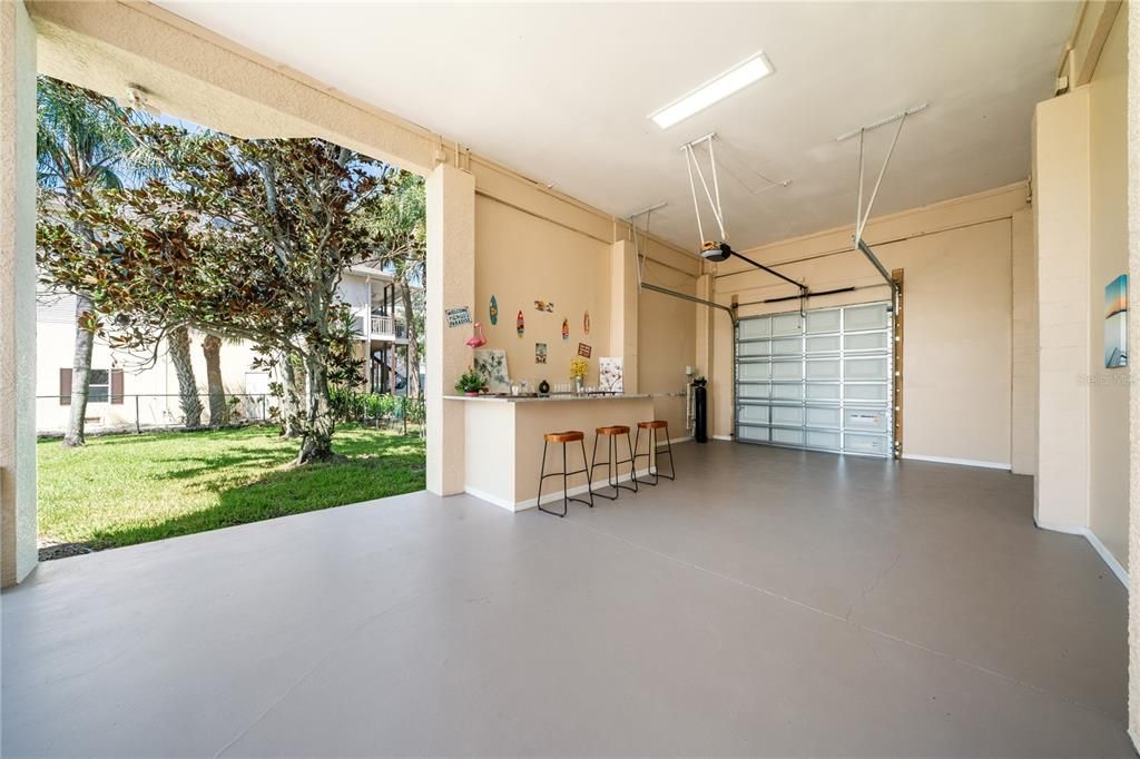 For Sale: $2,198,500 (5 beds, 3 baths, 4092 Square Feet)