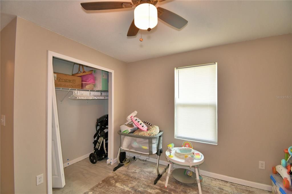 合同活跃: $228,000 (2 贝兹, 1 浴室, 1110 平方英尺)