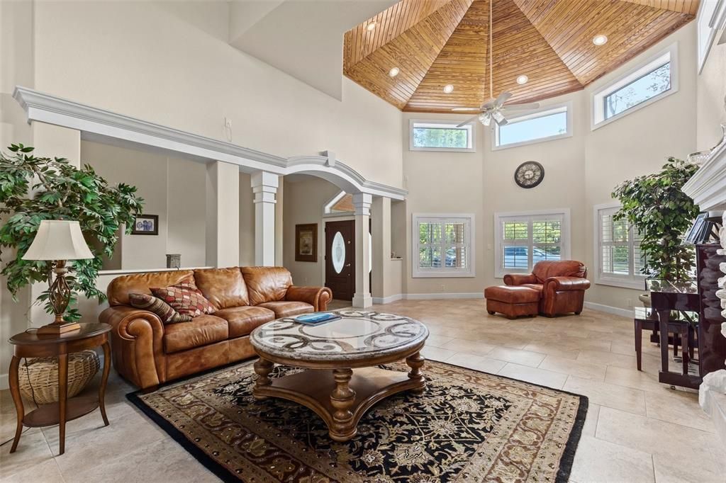 待售: $1,689,000 (6 贝兹, 5 浴室, 5708 平方英尺)