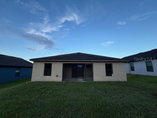 Под контрактом: $220,000 (3 спален, 2 ванн, 1331 Квадратных фут)