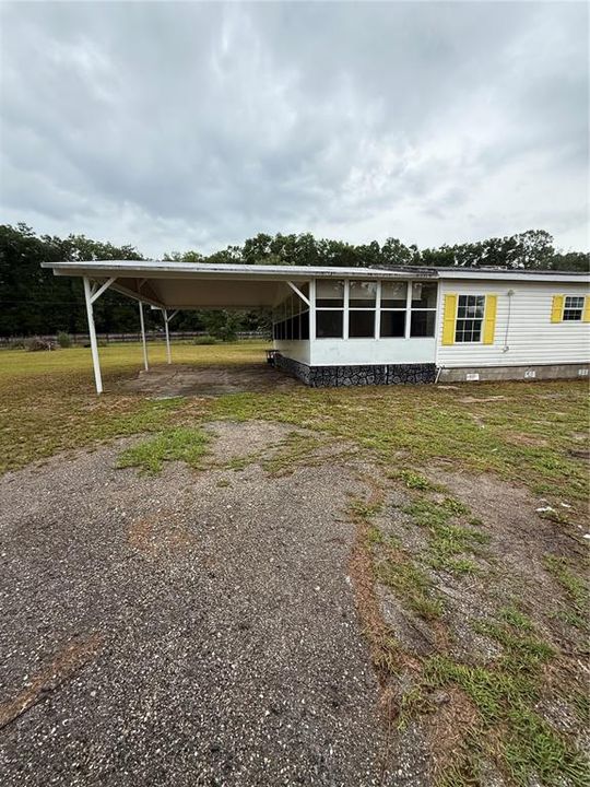 合同活跃: $185,000 (5 贝兹, 2 浴室, 1802 平方英尺)