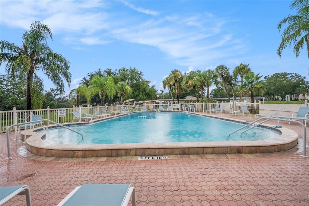 For Sale: $120,000 (2 beds, 2 baths, 886 Square Feet)