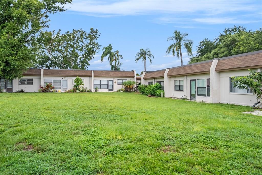 For Sale: $120,000 (2 beds, 2 baths, 886 Square Feet)