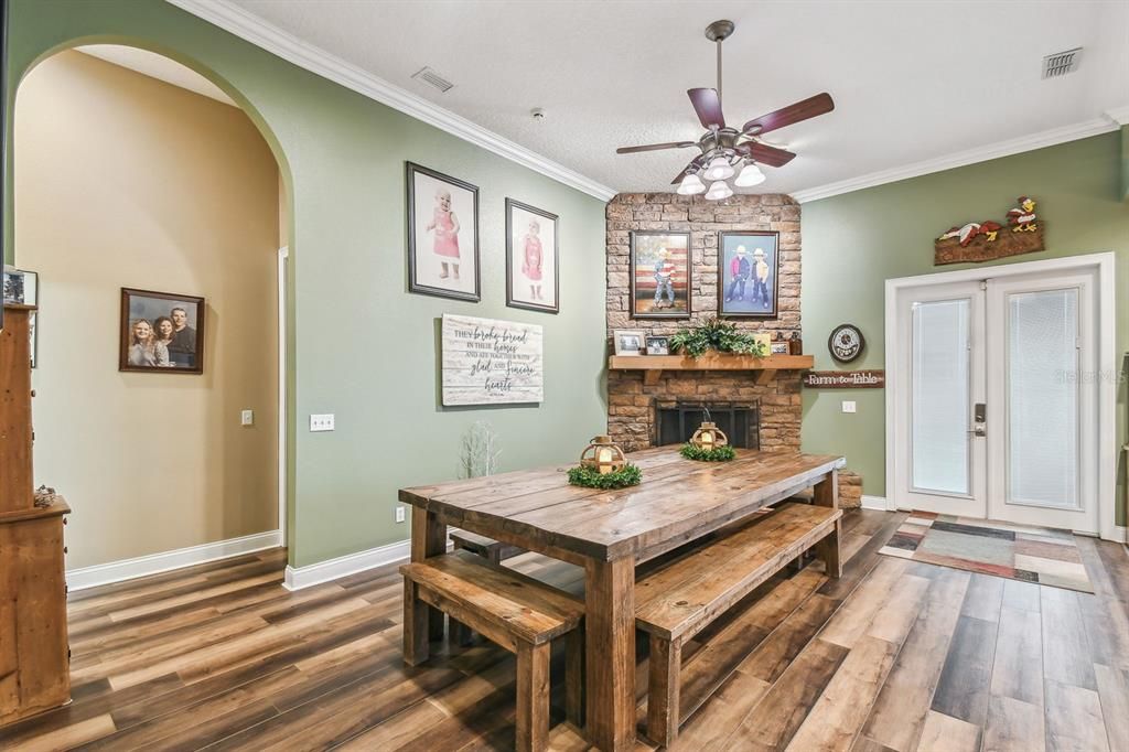 待售: $2,350,000 (6 贝兹, 4 浴室, 6032 平方英尺)