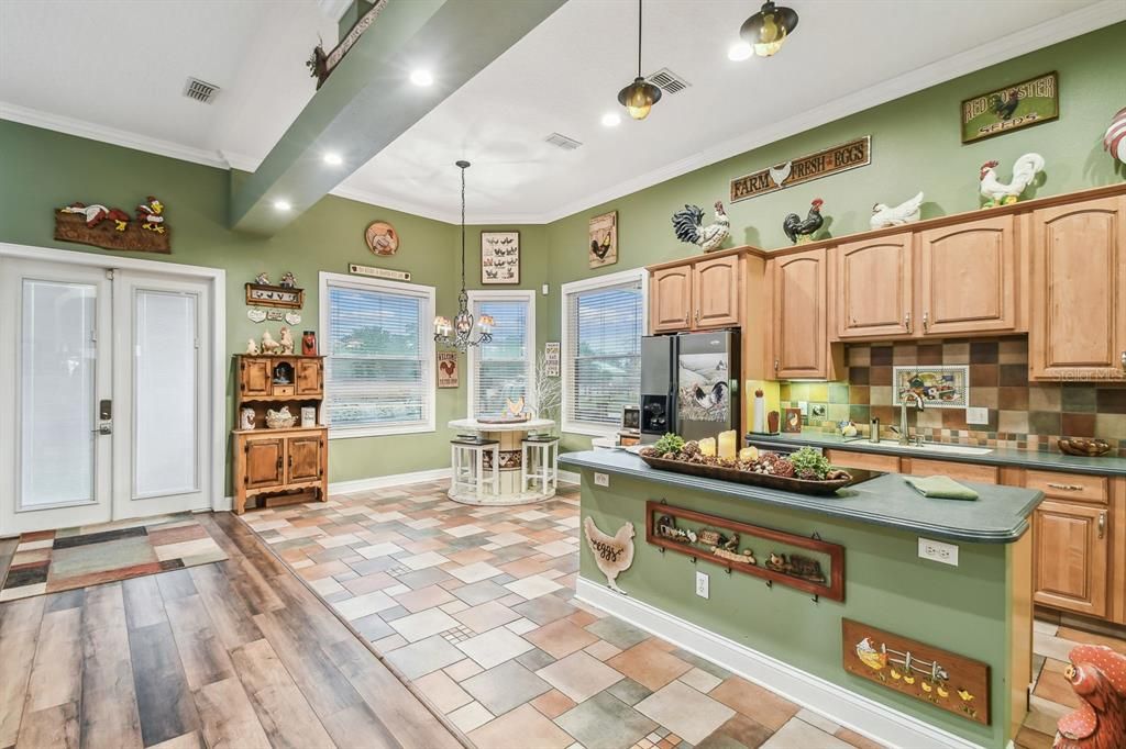 待售: $2,350,000 (6 贝兹, 4 浴室, 6032 平方英尺)