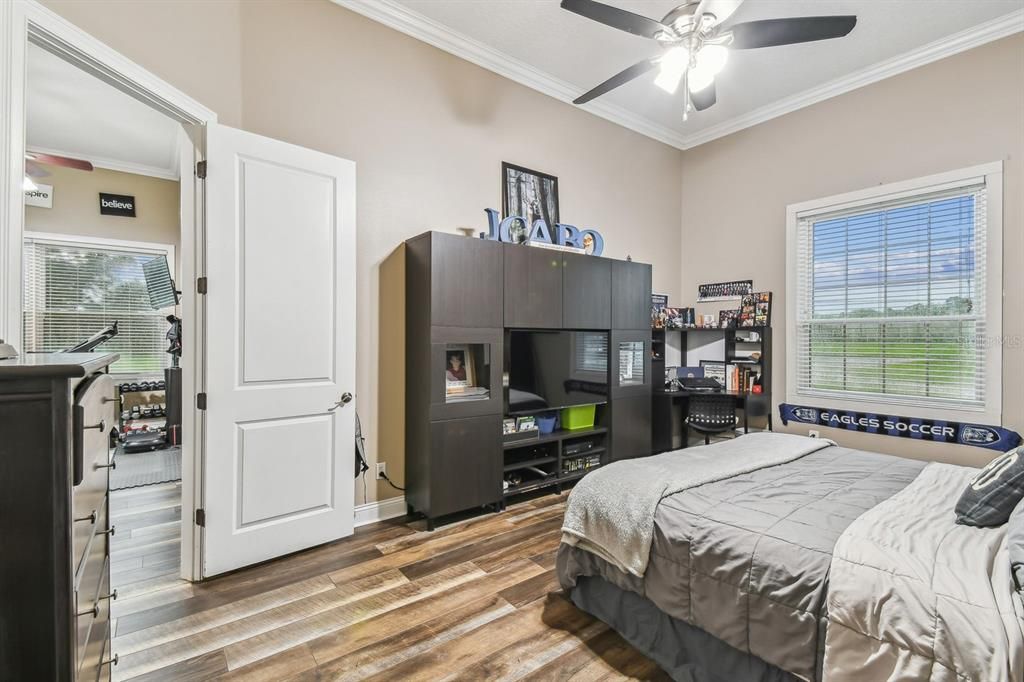 待售: $2,350,000 (6 贝兹, 4 浴室, 6032 平方英尺)