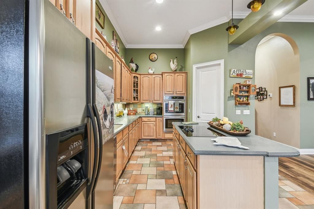 待售: $2,350,000 (6 贝兹, 4 浴室, 6032 平方英尺)