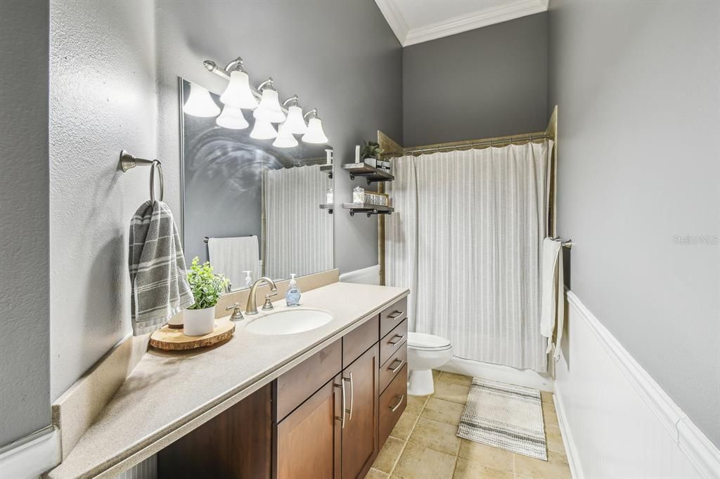 待售: $2,350,000 (6 贝兹, 4 浴室, 6032 平方英尺)