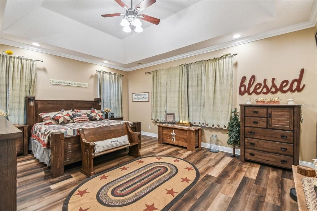 待售: $2,350,000 (6 贝兹, 4 浴室, 6032 平方英尺)