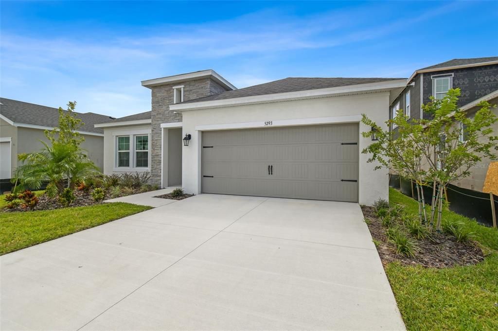 For Sale: $639,000 (4 beds, 3 baths, 2480 Square Feet)