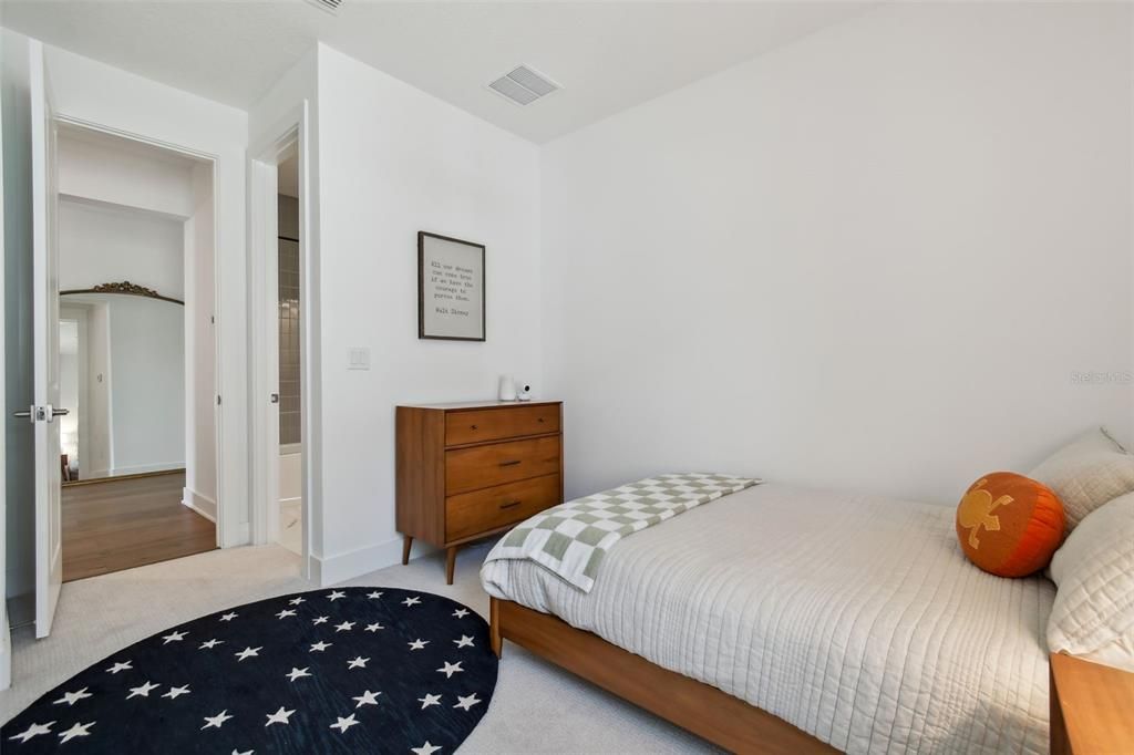 For Sale: $639,000 (4 beds, 3 baths, 2480 Square Feet)