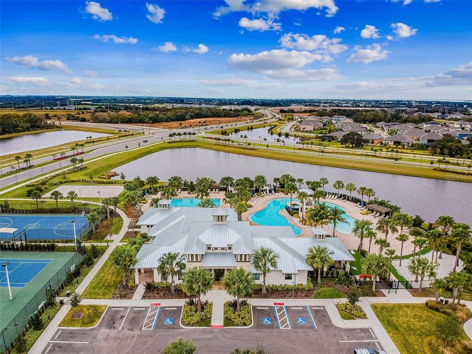 For Sale: $639,000 (4 beds, 3 baths, 2480 Square Feet)