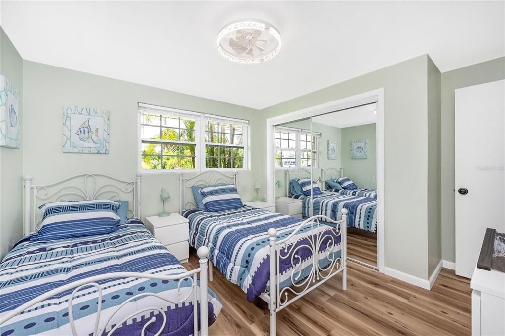 Active With Contract: $375,000 (3 beds, 2 baths, 1208 Square Feet)