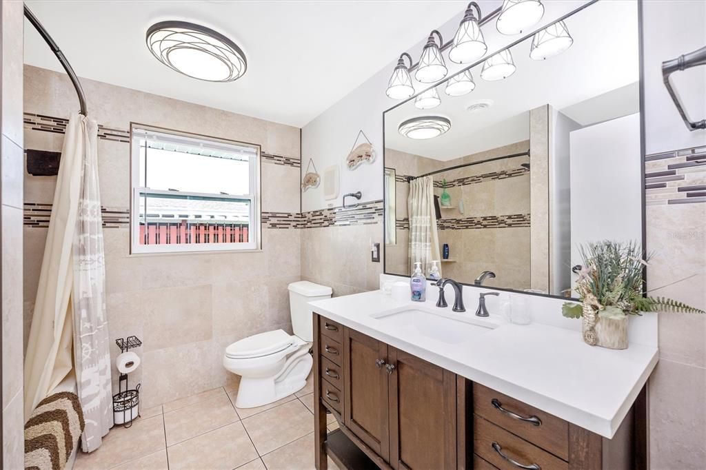 Active With Contract: $375,000 (3 beds, 2 baths, 1208 Square Feet)