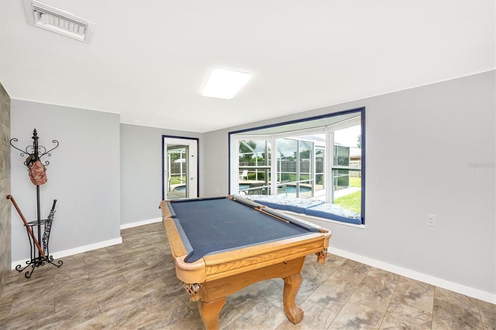 Active With Contract: $375,000 (3 beds, 2 baths, 1208 Square Feet)