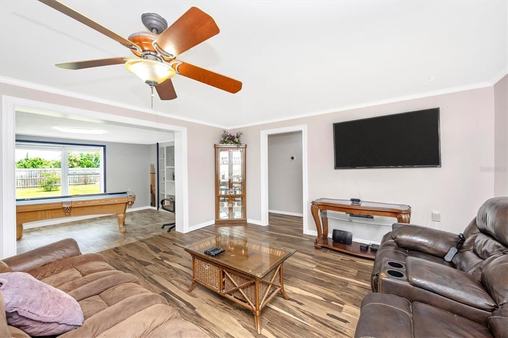 Active With Contract: $375,000 (3 beds, 2 baths, 1208 Square Feet)