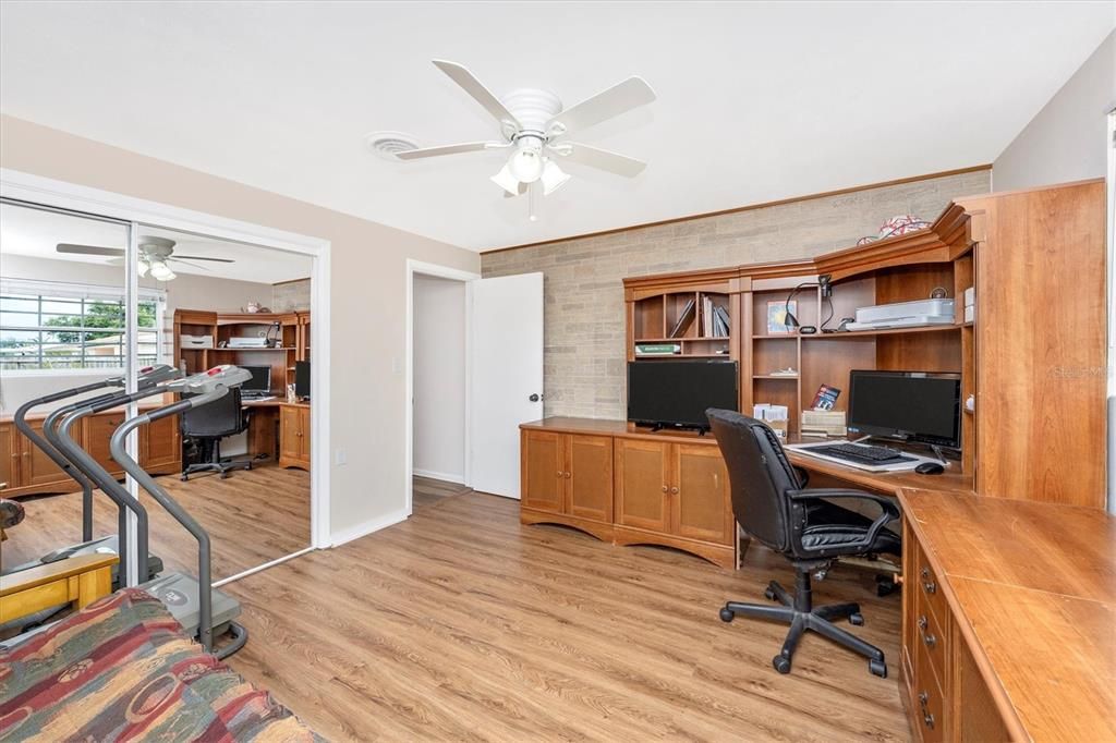 Active With Contract: $375,000 (3 beds, 2 baths, 1208 Square Feet)