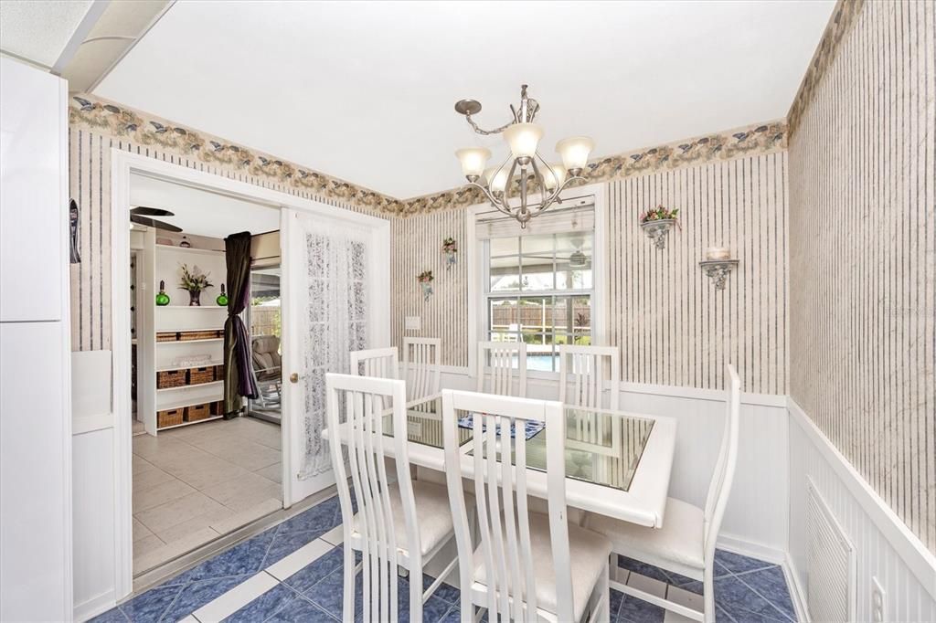 Active With Contract: $375,000 (3 beds, 2 baths, 1208 Square Feet)