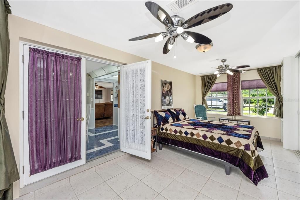 Active With Contract: $375,000 (3 beds, 2 baths, 1208 Square Feet)