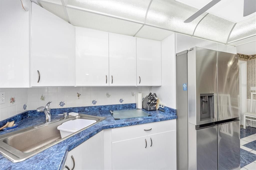 Active With Contract: $375,000 (3 beds, 2 baths, 1208 Square Feet)