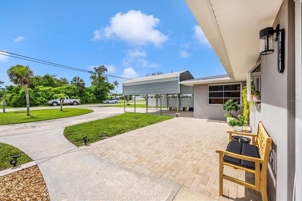 Active With Contract: $375,000 (3 beds, 2 baths, 1208 Square Feet)