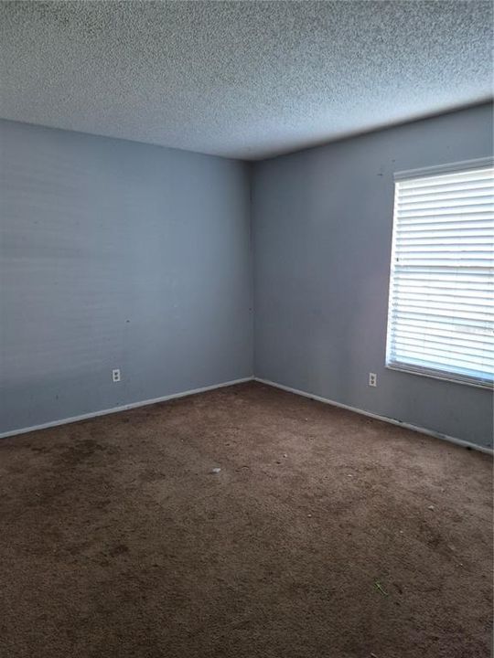 Под контрактом: $148,000 (2 спален, 2 ванн, 1130 Квадратных фут)