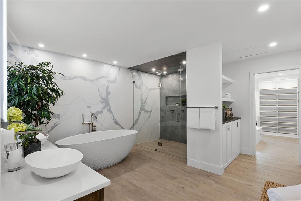 For Sale: $1,450,000 (3 beds, 3 baths, 2200 Square Feet)