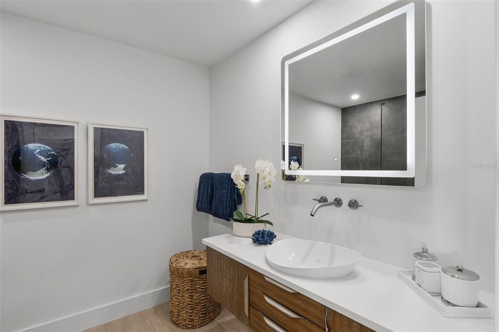 For Sale: $1,450,000 (3 beds, 3 baths, 2200 Square Feet)