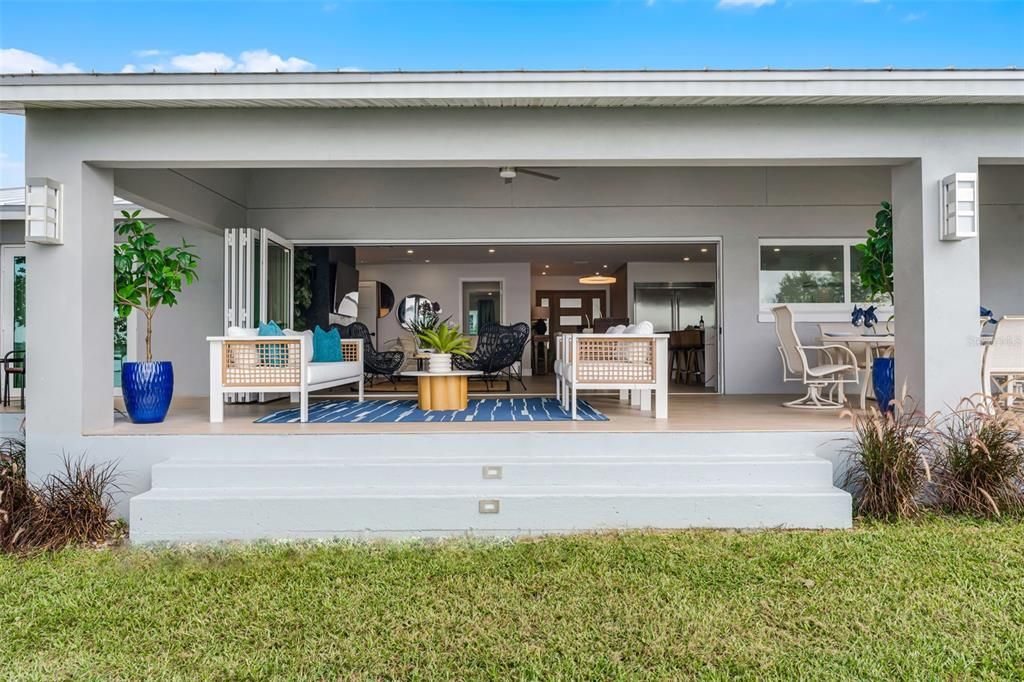 For Sale: $1,450,000 (3 beds, 3 baths, 2200 Square Feet)