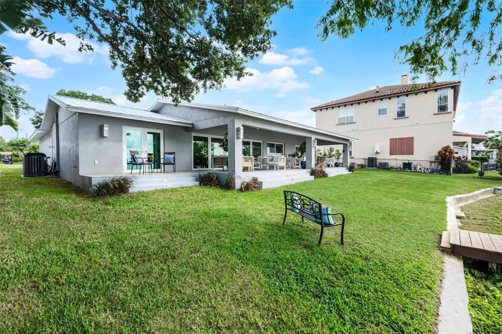 For Sale: $1,450,000 (3 beds, 3 baths, 2200 Square Feet)