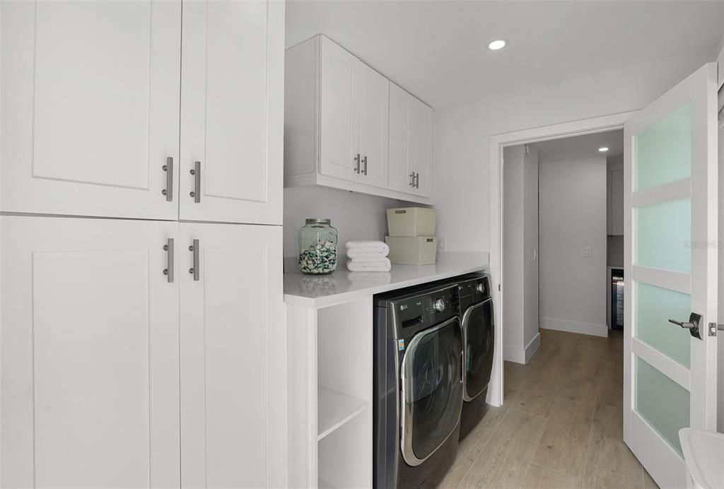 For Sale: $1,450,000 (3 beds, 3 baths, 2200 Square Feet)