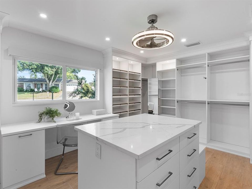 For Sale: $1,450,000 (3 beds, 3 baths, 2200 Square Feet)