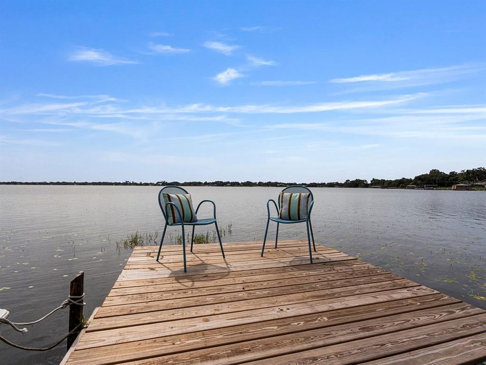 For Sale: $1,450,000 (3 beds, 3 baths, 2200 Square Feet)