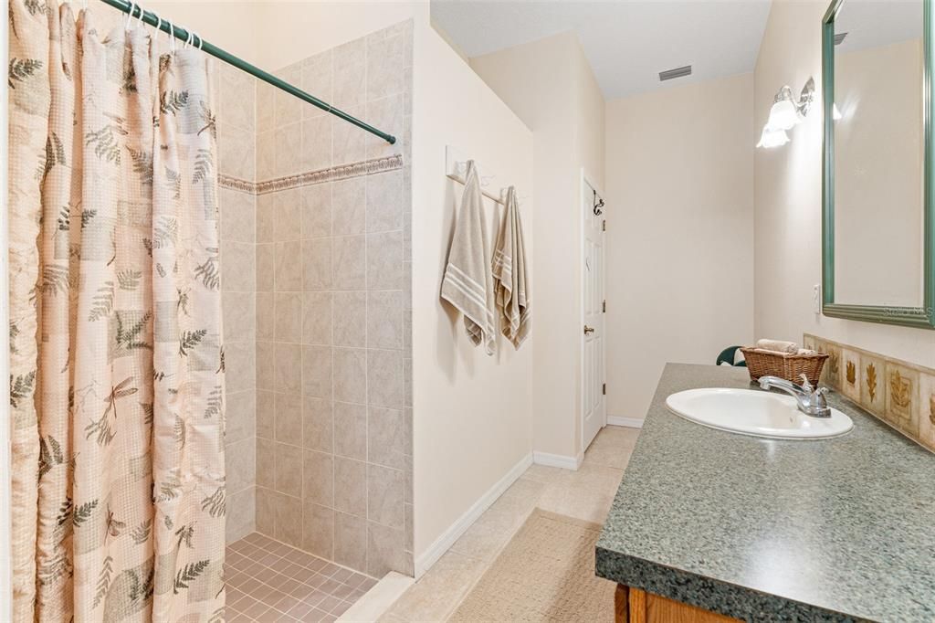 待售: $878,000 (3 贝兹, 2 浴室, 2746 平方英尺)