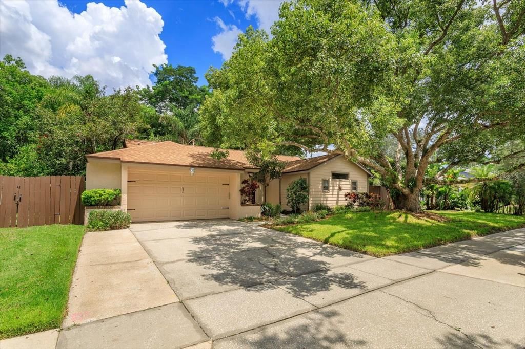 Под контрактом: $387,000 (3 спален, 3 ванн, 1593 Квадратных фут)