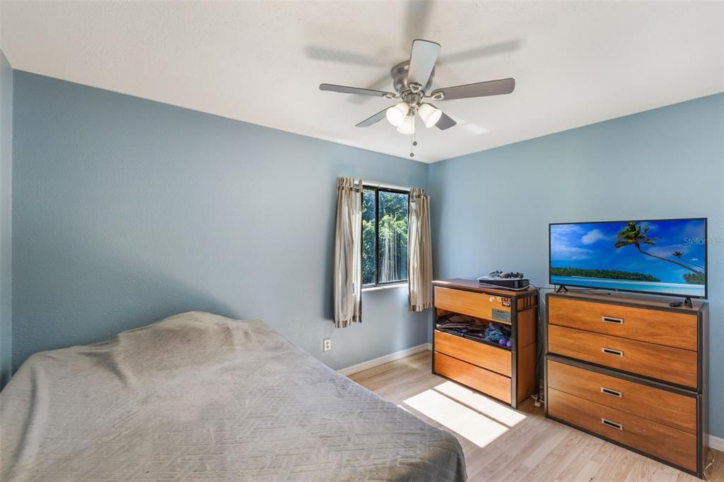 待售: $452,350 (3 贝兹, 2 浴室, 1900 平方英尺)