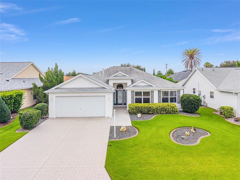 Recently Sold: $389,000 (3 beds, 2 baths, 1907 Square Feet)