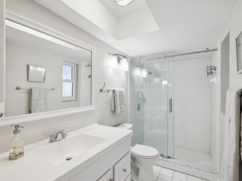 待售: $150,000 (1 贝兹, 1 浴室, 688 平方英尺)