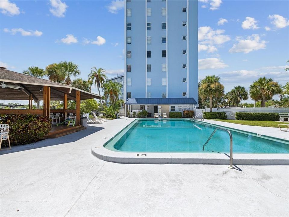 待售: $150,000 (1 贝兹, 1 浴室, 688 平方英尺)