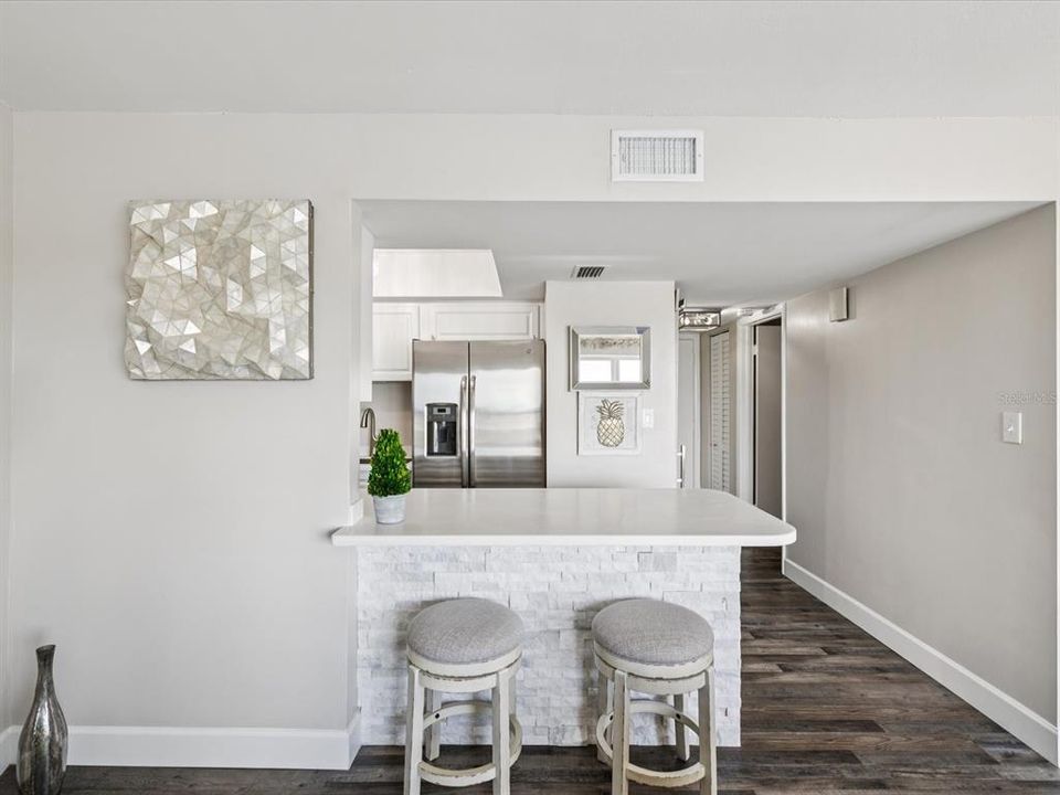 待售: $150,000 (1 贝兹, 1 浴室, 688 平方英尺)