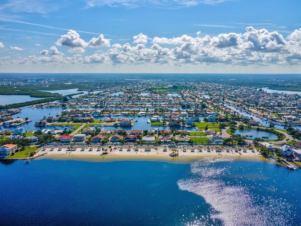 待售: $150,000 (1 贝兹, 1 浴室, 688 平方英尺)