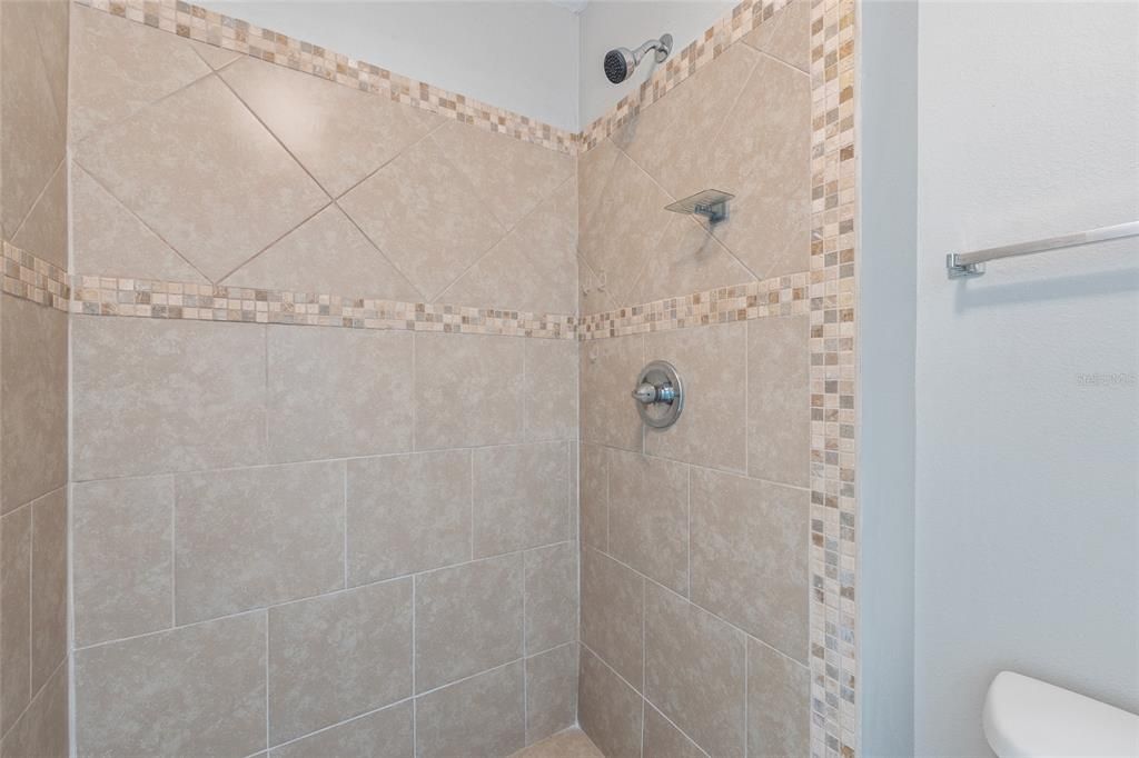 Active With Contract: $275,000 (3 beds, 2 baths, 1874 Square Feet)