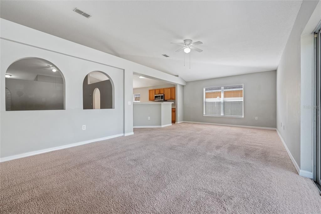 Active With Contract: $275,000 (3 beds, 2 baths, 1874 Square Feet)