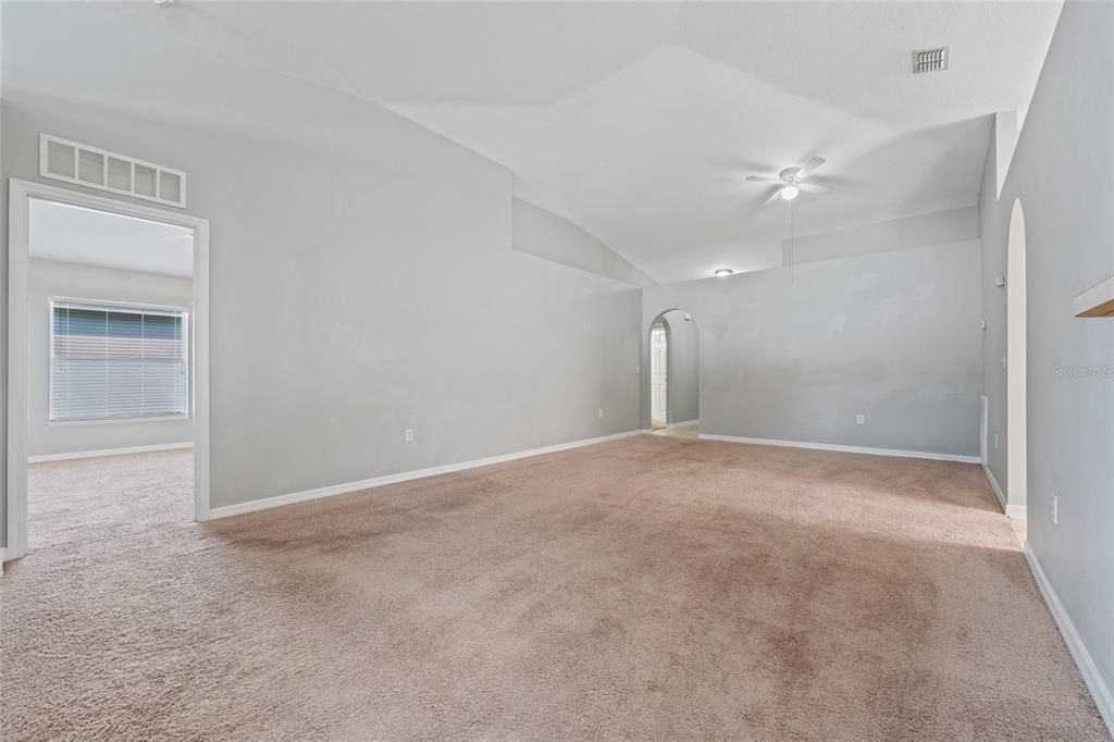 Active With Contract: $275,000 (3 beds, 2 baths, 1874 Square Feet)