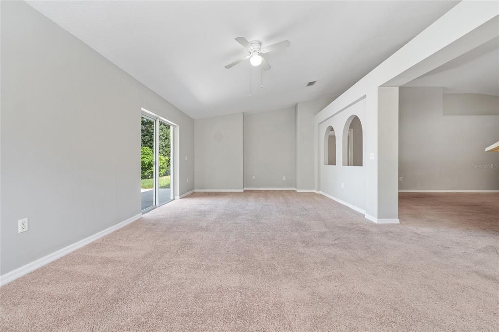 Active With Contract: $275,000 (3 beds, 2 baths, 1874 Square Feet)