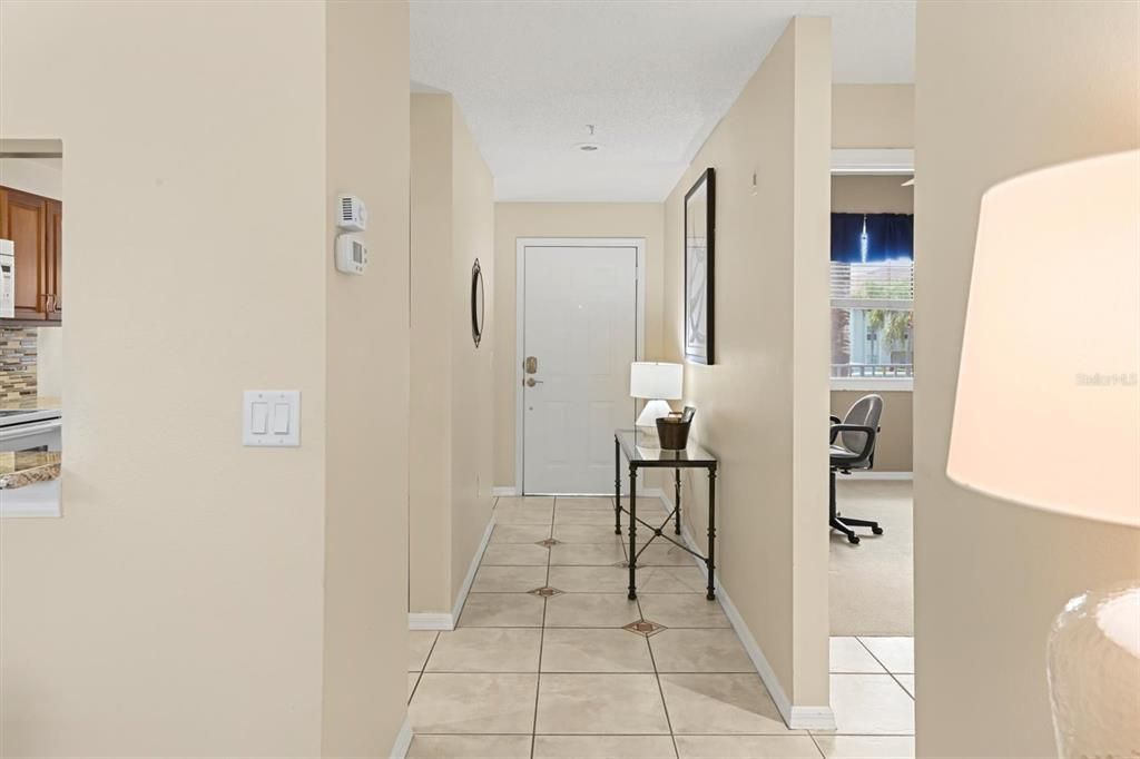 На продажу: $300,000 (2 спален, 2 ванн, 1238 Квадратных фут)