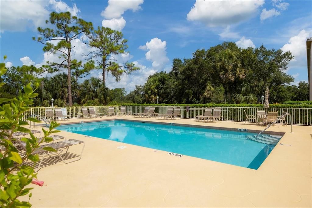 На продажу: $300,000 (2 спален, 2 ванн, 1238 Квадратных фут)