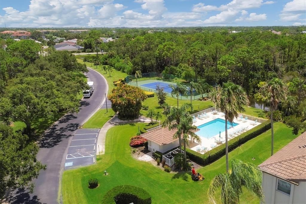 На продажу: $300,000 (2 спален, 2 ванн, 1238 Квадратных фут)